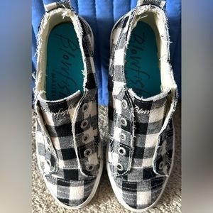 BUFFALO CHECK BLOWFISH WOMENS SLIP ON TENNIS SHOES/LIKE NEW/SIZE 10M